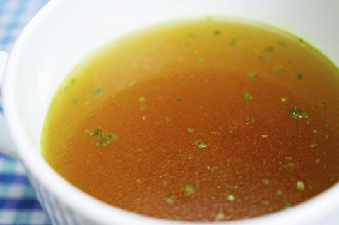 5 Reasons Why Bone Broth is HOT